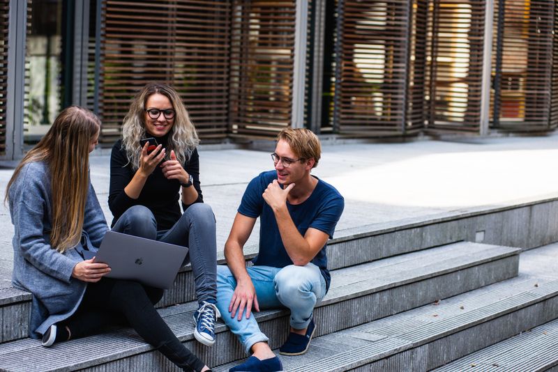 University students using higher education live chat